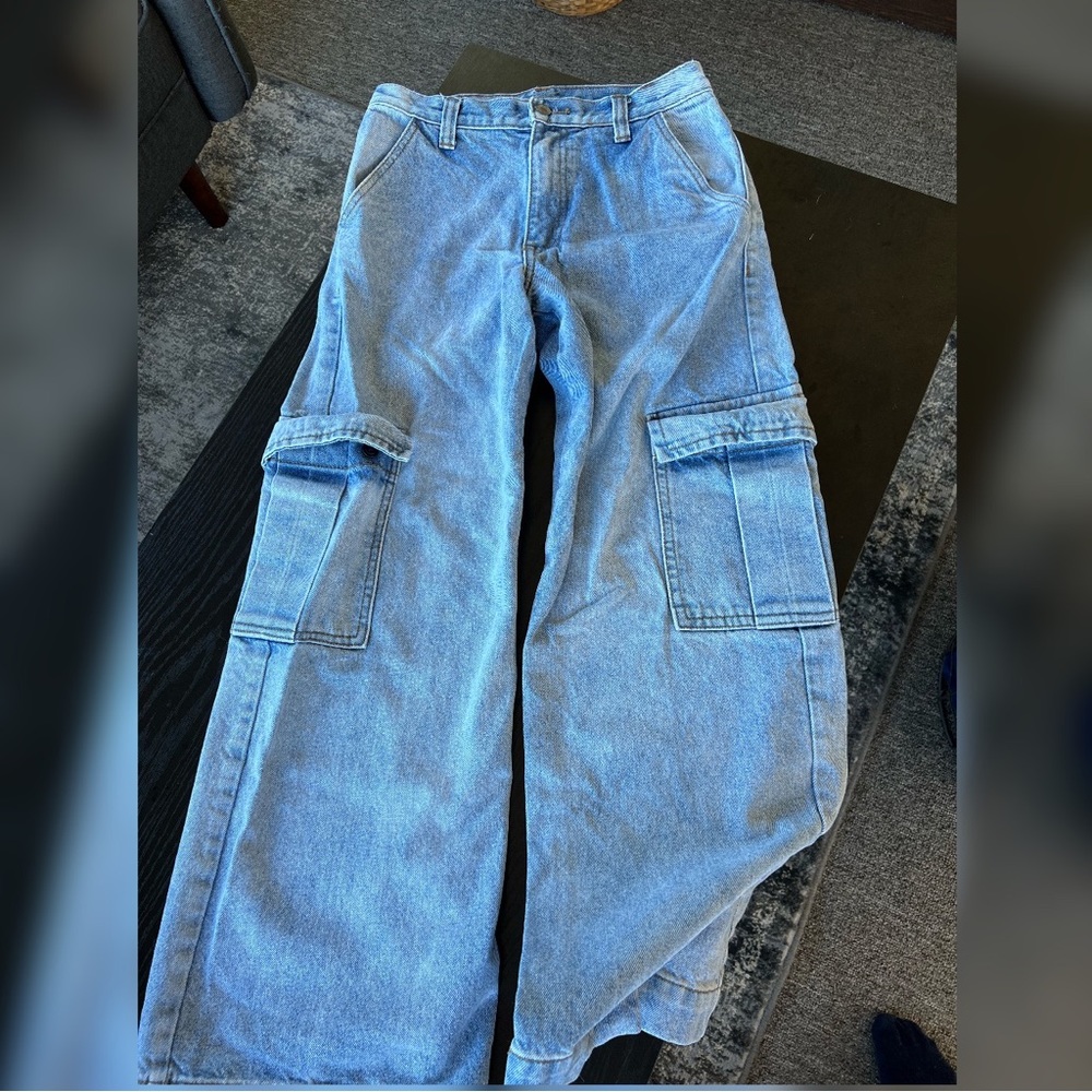 brandy melville wide leg cargo jeans - Picture 5 of 5